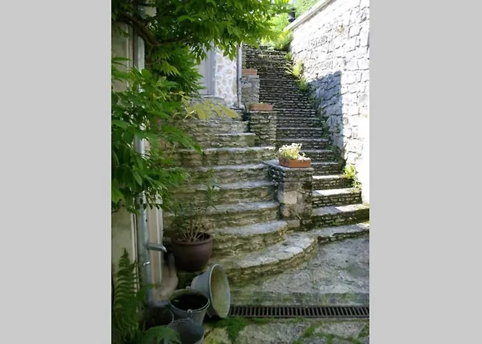 LES TERRASSES (centre de Pierrefonds)